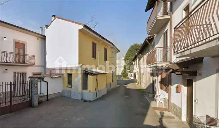 Casa indipendente all'asta piazza Santi Pietro e Paolo , 20, Torrevecchia Pia