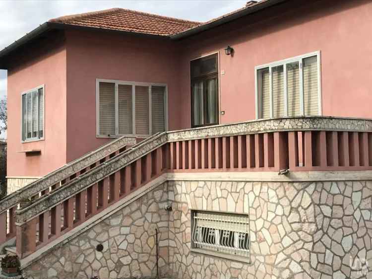 Vendita casa 0 locali di 400 m² in Fermo (63900) - 67844 - iad