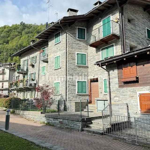 Quadrilocale Contrada Costi, Centro, Chiesa in Valmalenco