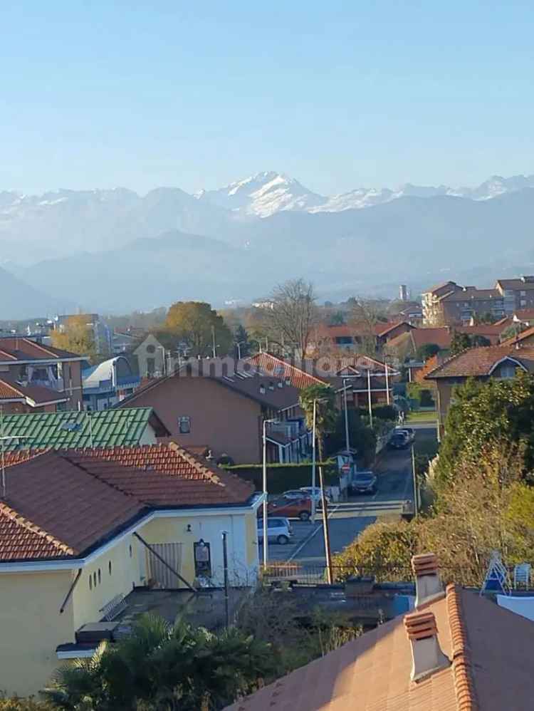 Quadrilocale via Monte Grappa 60, Centro, Ciriè