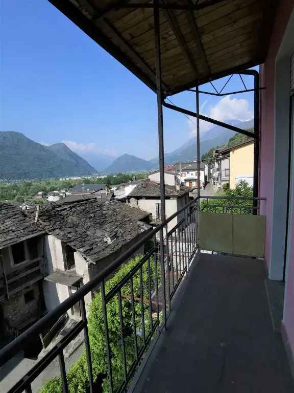 Appartamento indipendente in Via Giusti, Berbenno di Valtellina, 97 m²