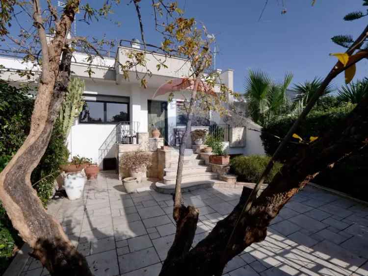 Villa a schiera in Via Talete, Valenzano, 4 locali, 2 bagni, 160 m²