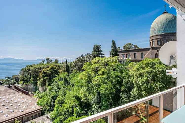 Sofisticato appartamento panoramico a Posillipo