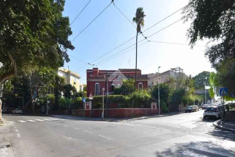 Villa unifamiliare viale Luigi Merello 47, Ospedale, Cagliari