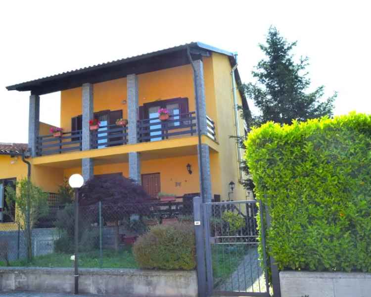 Villa a schiera in VIA ARGENTERA 100, Rivarolo Canavese, 6 locali