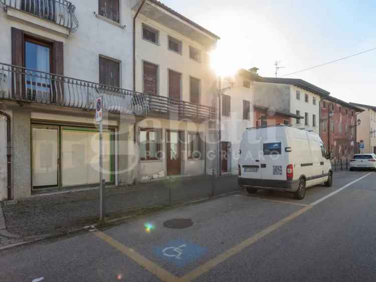 Villa a schiera in Via Vittorio Emanuele, 19, Teglio Veneto (VE)