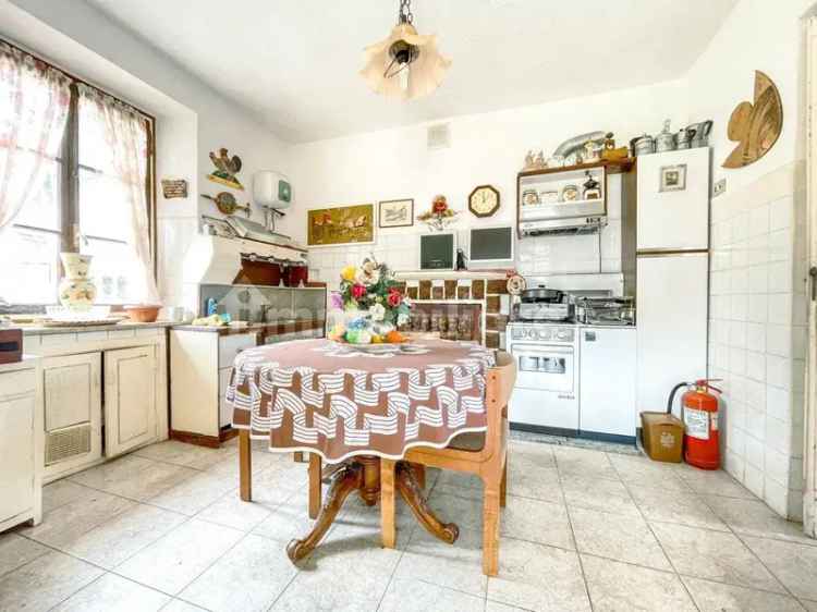 Villa unifamiliare via due riviere, 70, Centro, Baveno