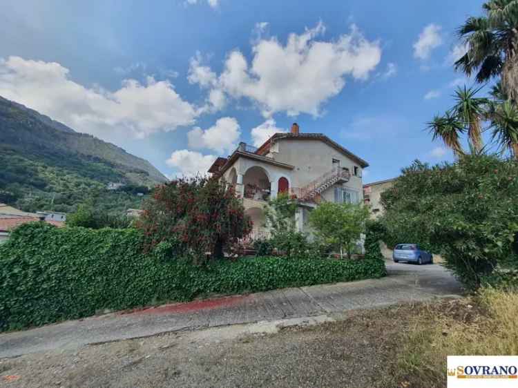 Villa in Via Ferrovia Ovest, Altofonte, 15 locali, 6 bagni, 390 m²