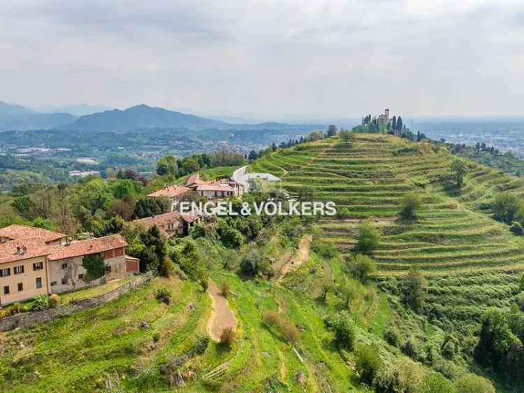 Villa plurifamiliare via Alta Collina 8, Piazza Ghisalba, Montevecchia