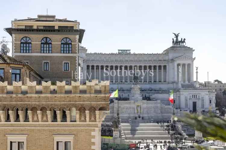 Attico senza pari affacciato sul Vittoriano