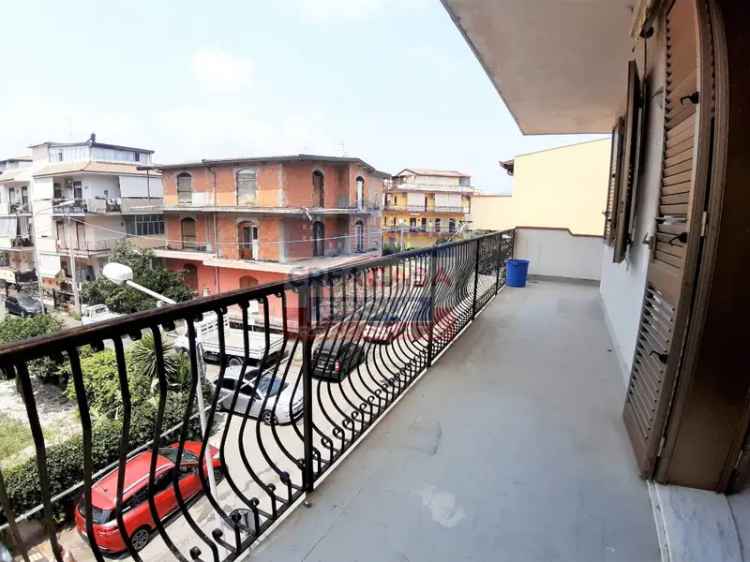 Appartamento in Via Firenze, Giardini-Naxos, 5 locali, 1 bagno, 112 m²