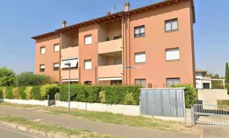 Appartamento in Via Collodi, Castel San Pietro Terme, 6 locali, 141 m²