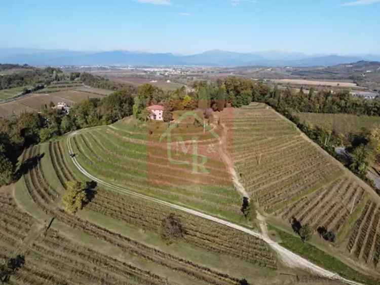 Casa indipendente in affitto  in Manzano Via della Chiesa 4 a Manzano