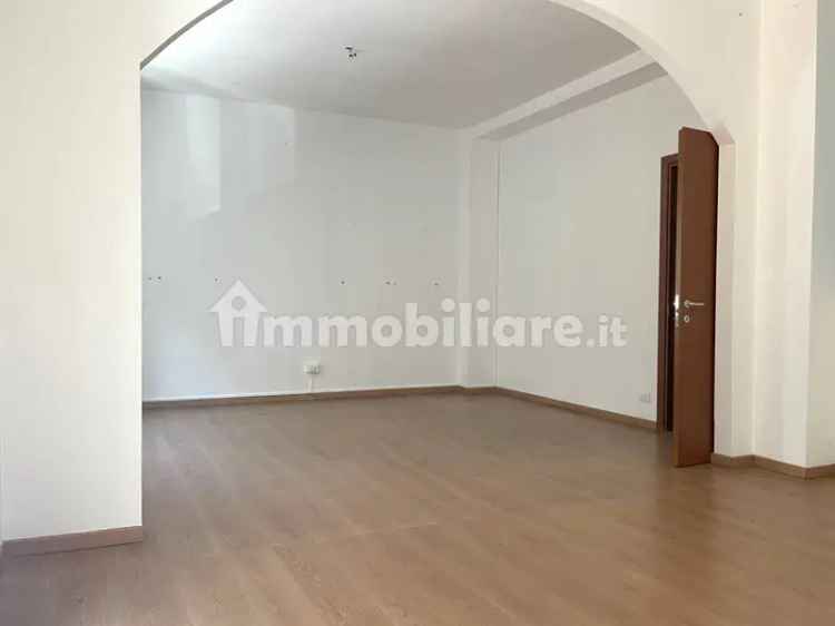 Appartamento viale Masia, 26, Stadio - Borgo Vico, Como