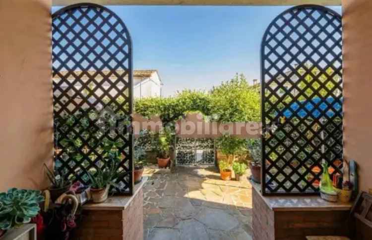 Appartamento 2 Camere 2 Bagni Giardino Garage Massa e Cozzile