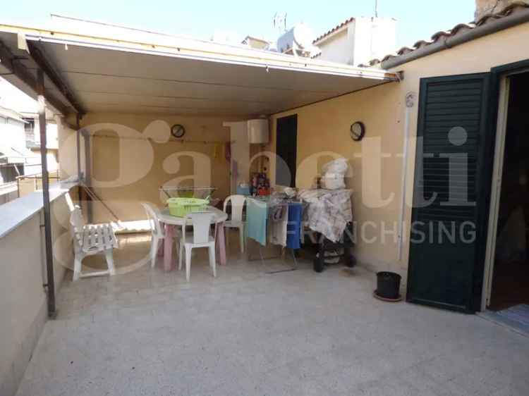 Casa Indipendente in Via Delle Palme, 71, Bagheria (PA)