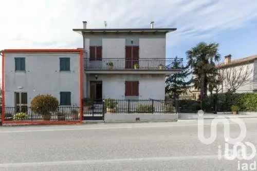 Vendita casa indipendente 6 locali di 137 m² in Filottrano (60024) - 100280 - iad