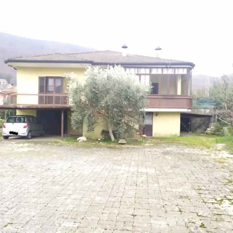 Villa a schiera in Via aldo moro 6, Monteforte Irpino, 7 locali