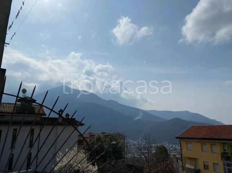 Casa Indipendente in vendita a Solofra via Sant'Andrea Apostolo