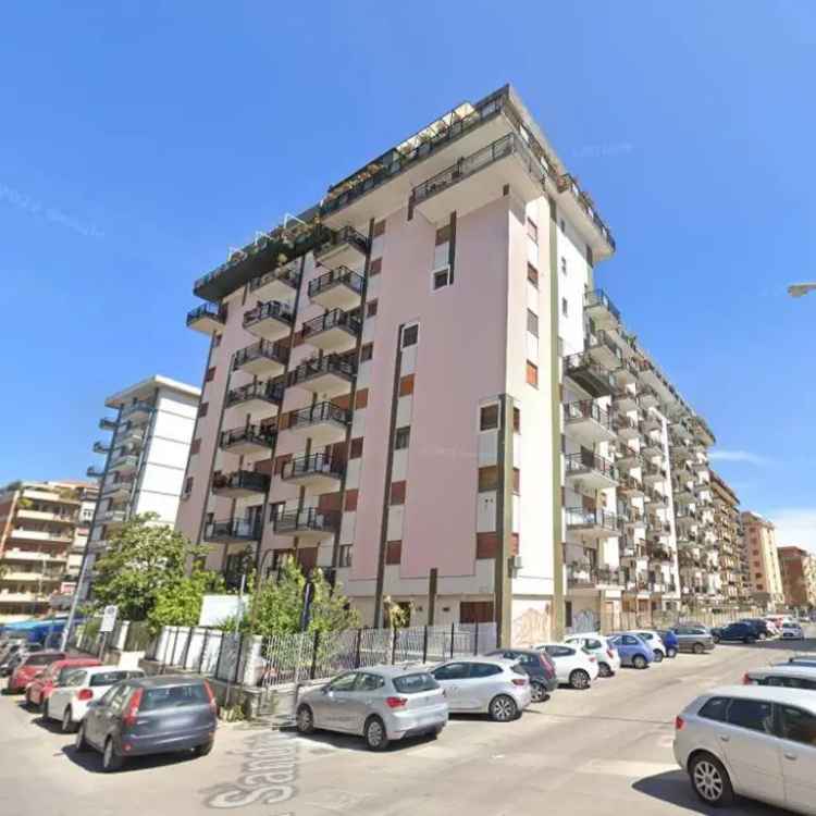 Appartamento in Viale Delle Magnolie, Palermo, 6 locali, 2 bagni