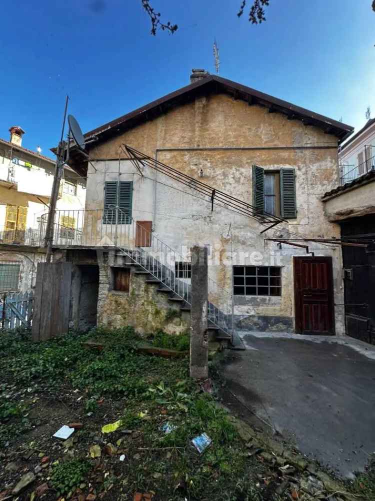 Terratetto unifamiliare via Adua, Centro, Saluzzo