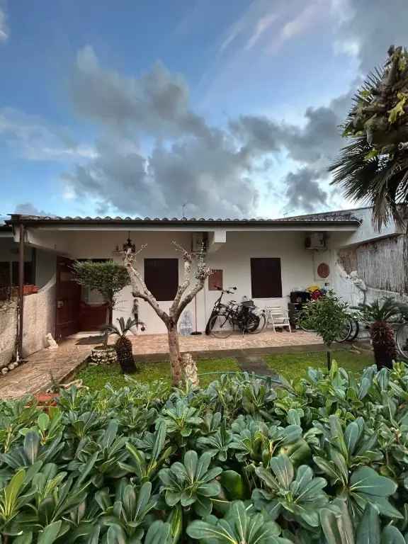 Villa a schiera in Via Monte Circeo 30, San Felice Circeo, 5 locali