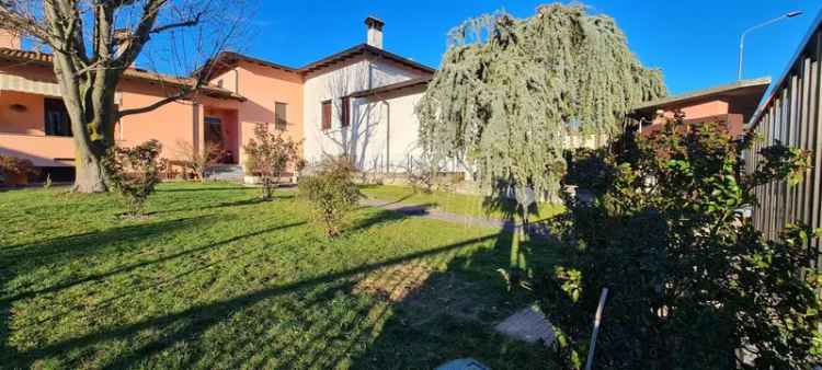 Villa bifamiliare via Firenze, Centro, San Giorgio Piacentino