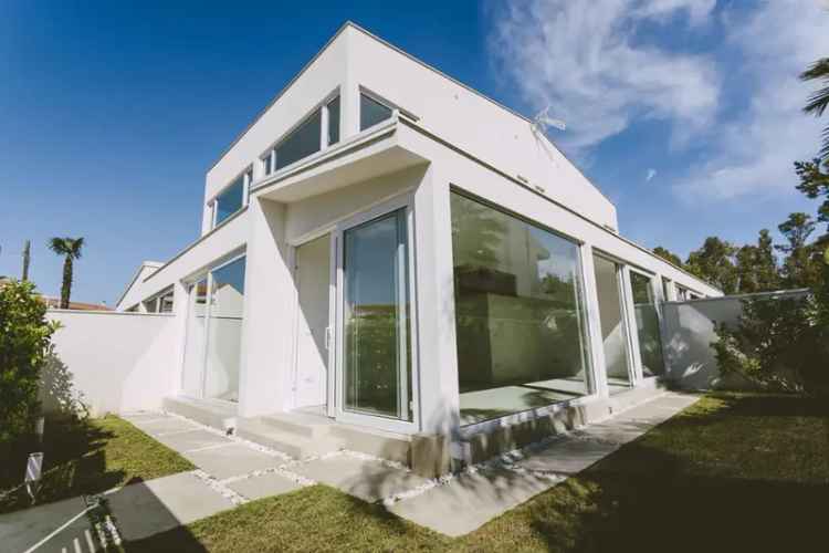 Villa in Contrada SAIATINE 4 SNC, Furnari, 3 locali, 2 bagni, 77 m²