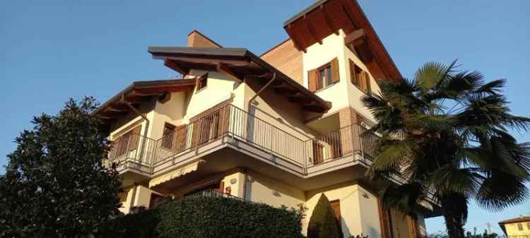 Villa in Strada Trinità 25, Castiglione Torinese, 230 m² in vendita