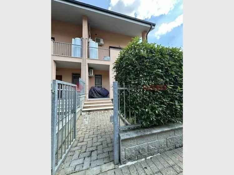 Villa a schiera in vendita  a Campi Bisenzio