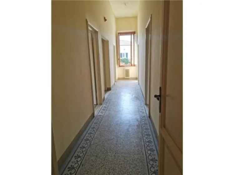 Villa terratetto in VERDI, Empoli, 11 locali, 2 bagni, 450 m²