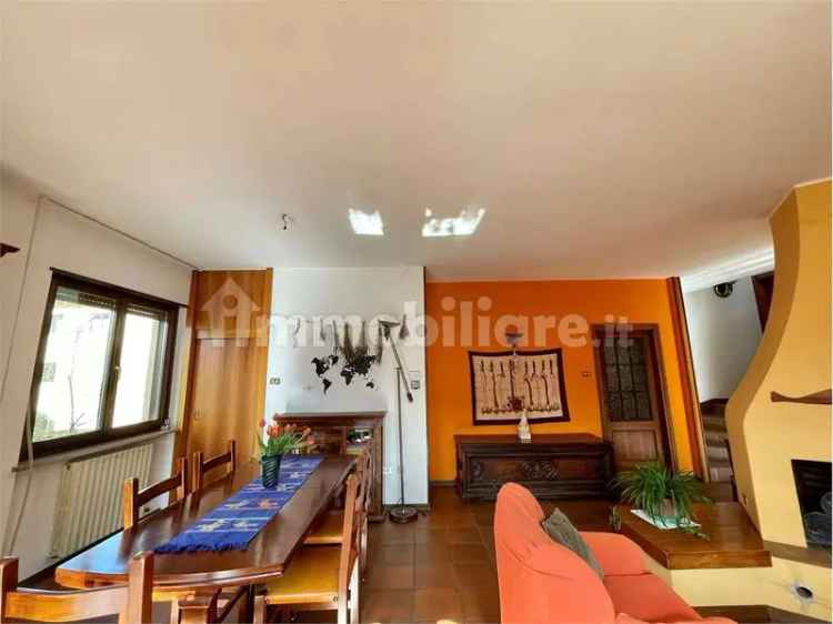 Villa unifamiliare via Sabbioni , 29, Povo, Trento