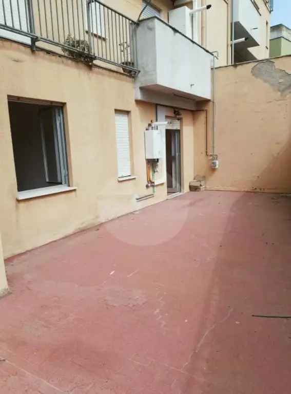 Appartamento in Via Monsignor Cogoni, Nuoro, 5 locali, 2 bagni, 130 m²