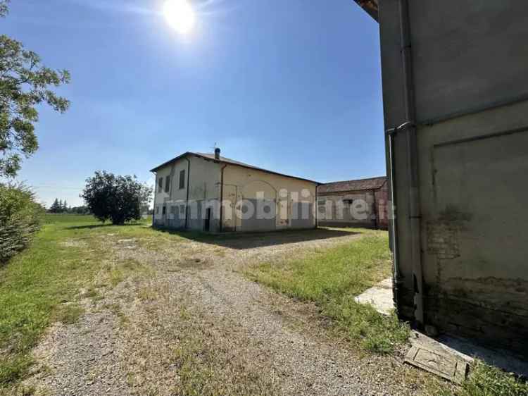 Villa bifamiliare Strada Gherbella 152F, Portile - Paganine, Modena