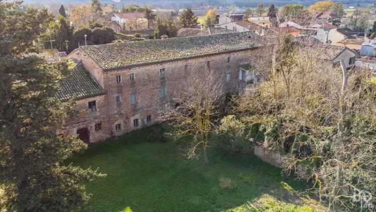 Vendita rustico 35 locali di 1.006 m² in Osimo (60027) - 133606 - iad