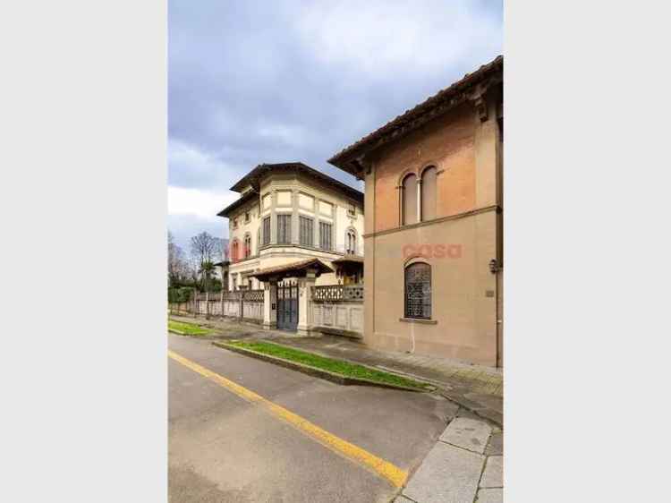 Villa in vendita  a Pisa