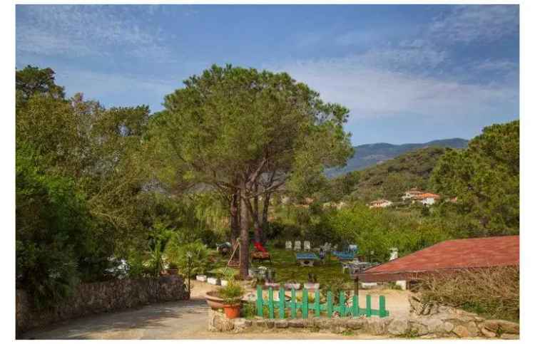 Villa in vendita a Campo nell'Elba