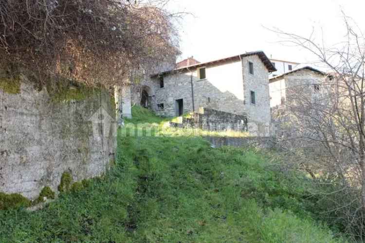 Terratetto unifamiliare via del Carmine 48, Centro, Casola in Lunigiana