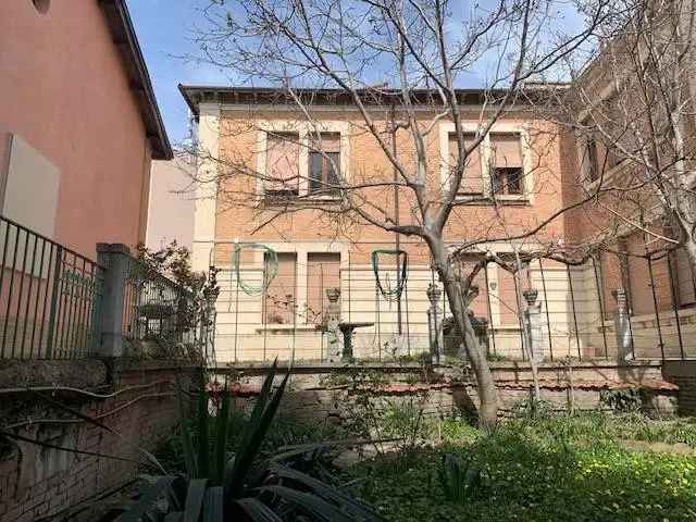 Villa unifamiliare corso Giuseppe Mazzini 101, Centro, Campobasso