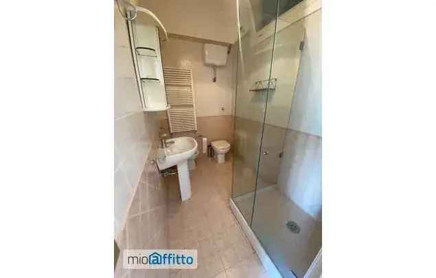 Affitto 3 camera appartamento di 90 m² in Naples