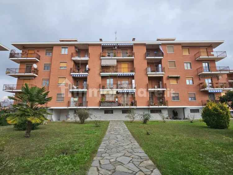 Trilocale viale Barrilis 52, Centro, Crescentino