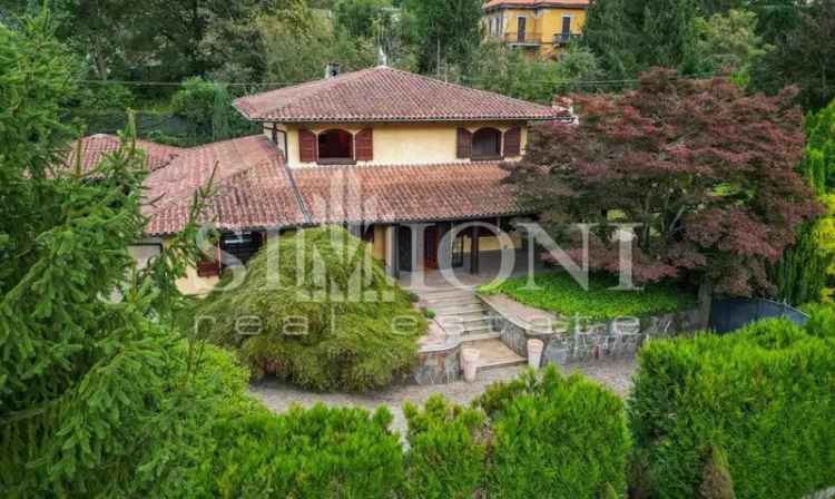 Villa unifamiliare, ottimo stato, 315 m², Ghirla, Valganna