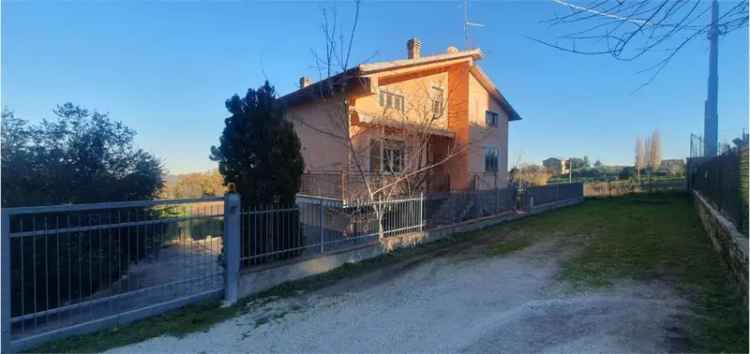 Villa in VIA CAPRIOLA 6, Cupramontana, 8 locali, 2 bagni, garage