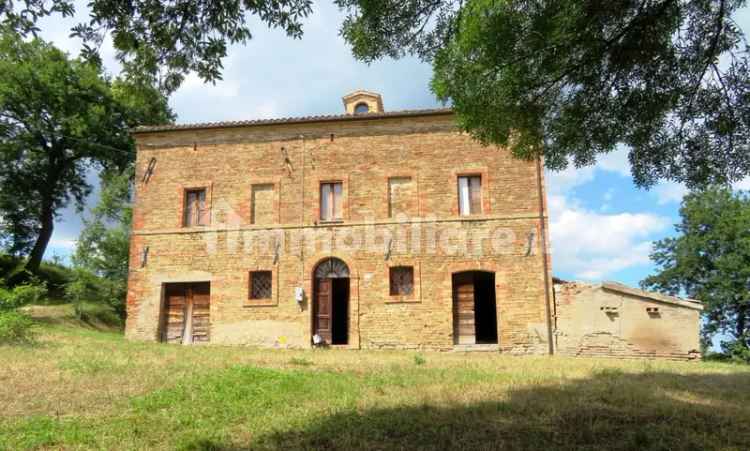 Casale Contrada Paterno, Tolentino