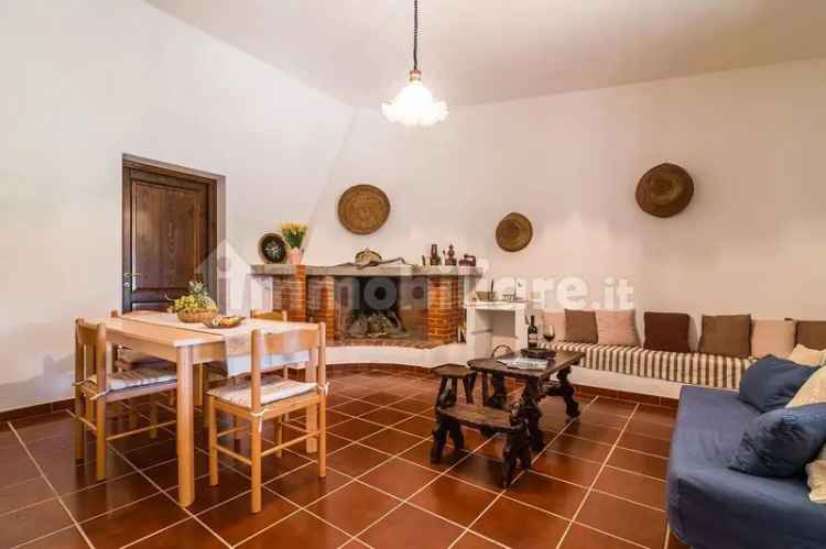 Villa unifamiliare, buono stato, 70 m², Centro, Orosei