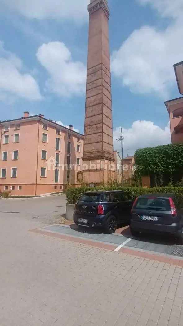 Appartamento piazza Fabbrica Rubbiani, Centro, Sassuolo