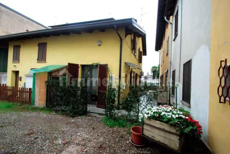 Villa bifamiliare via Piave 10, Centro, Cisliano