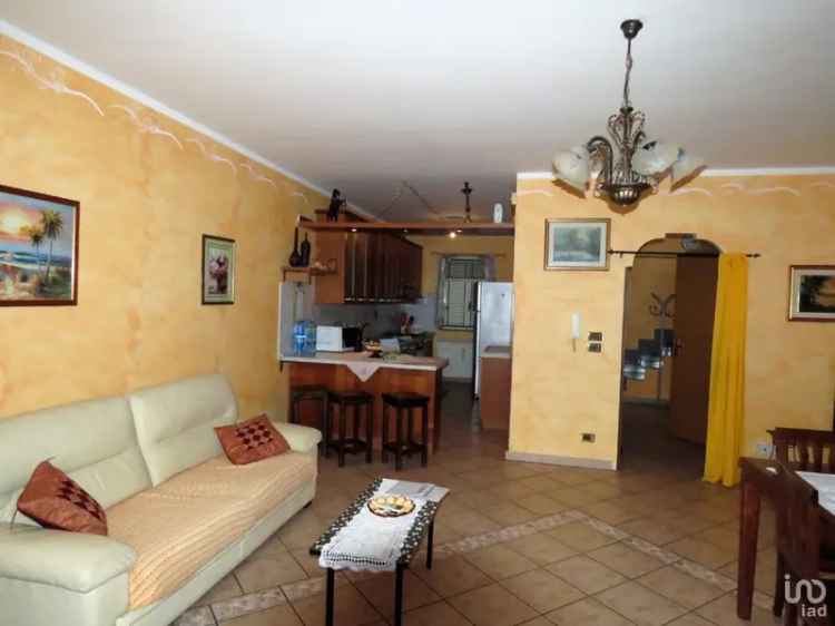 Vendita villa a schiera 7 locali di 180 m² in Falerna (88042) - 81897 - iad