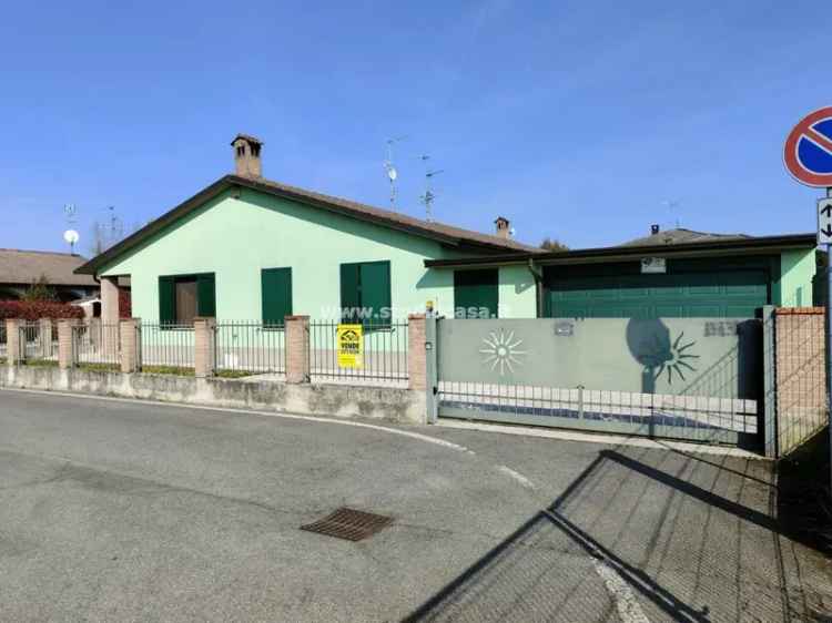 Villa unifamiliare via Ottaviano Vimercati 2, Centro, Torlino Vimercati