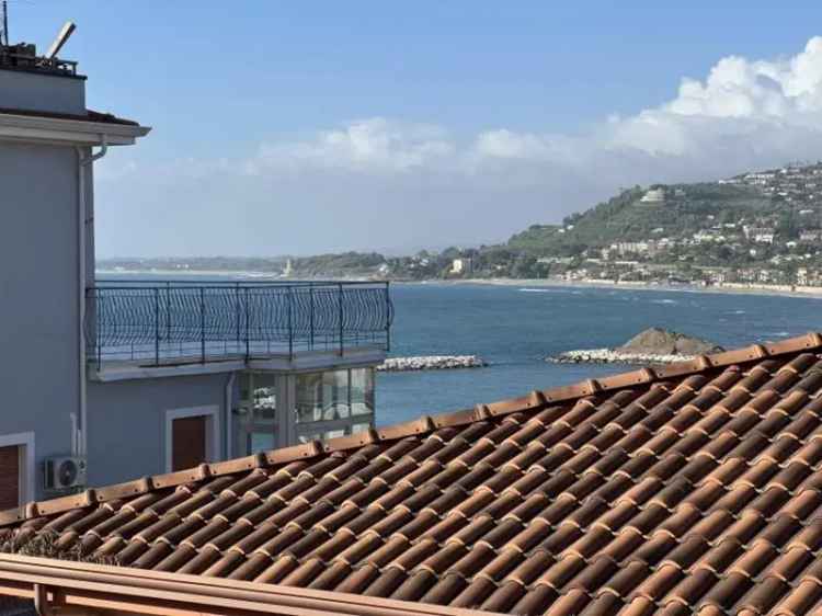 Appartamento in Corso Armando Diaz, Agropoli, 2 bagni, 115 m²